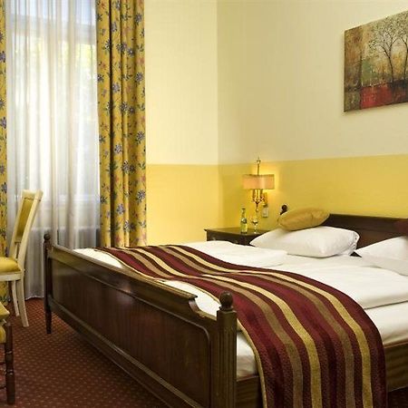 Grand City Hotel Berlin Zentrum Esterno foto