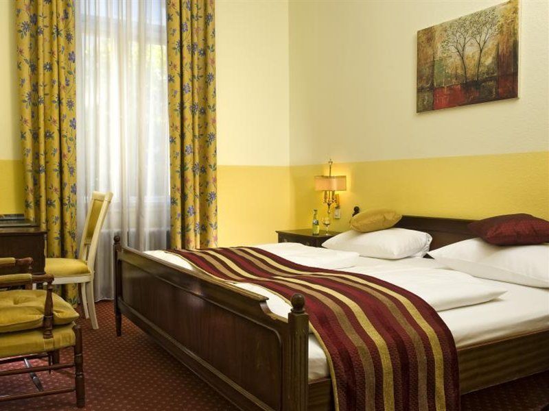 Grand City Hotel Berlin Zentrum Esterno foto